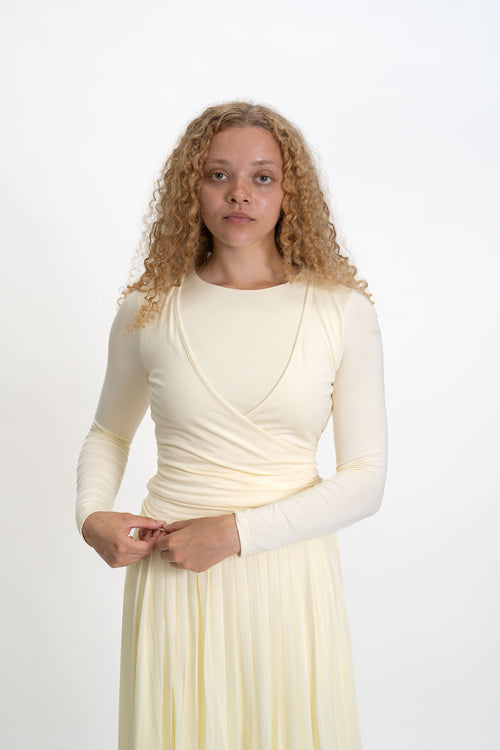 JOANA SET IN PASTEL YELLOW
